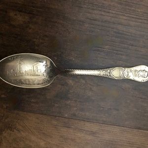 US Battleship Maine souvenir silver teaspoon commemorating Captain Sigsbee 1898